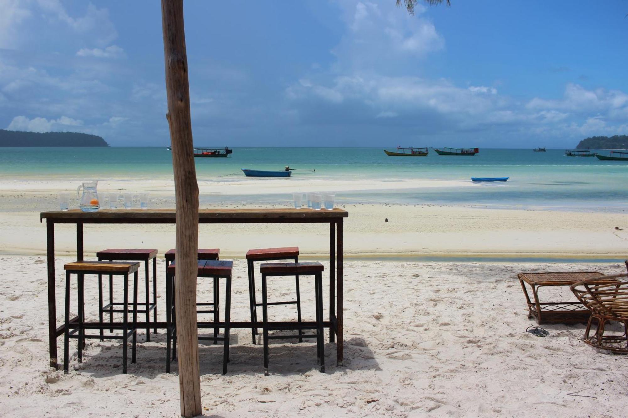 Hostel The Big Easy Koh Rong Samloem Koh Rong Sanloem Exterior foto